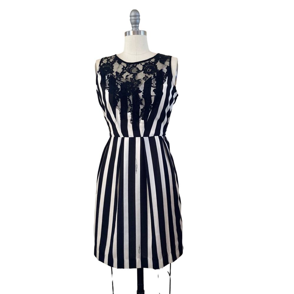 Guess Women's Dress Size M Lace Striped White Black perfect for Beetlejuice